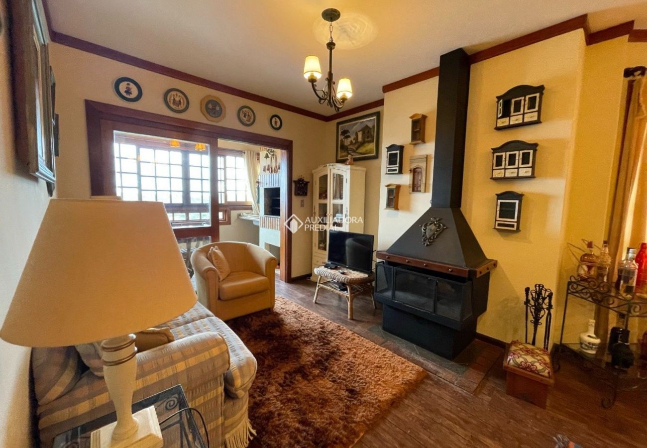 Apartamento em Gramado - Apto Solar da Praça REF 547280