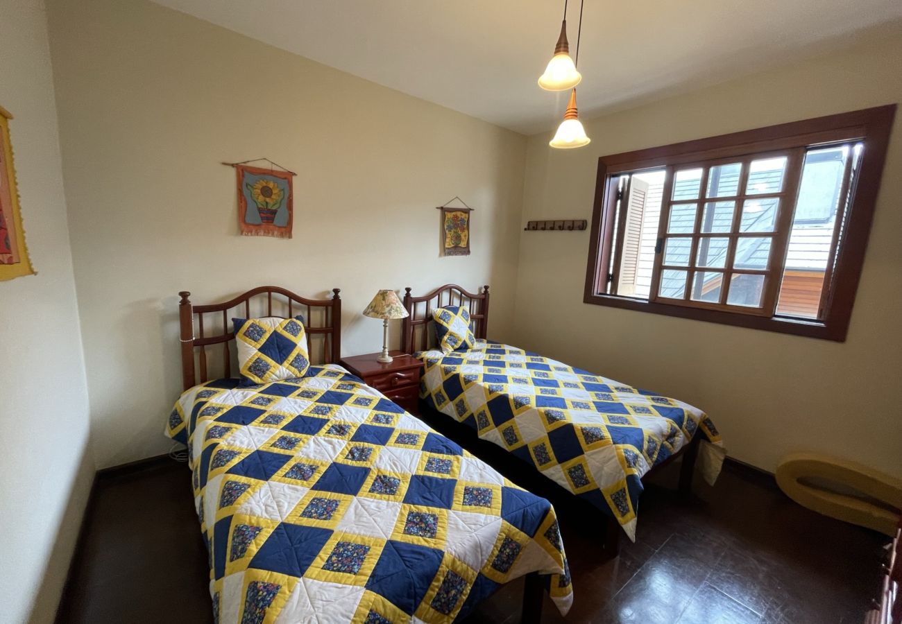 Apartamento em Gramado - Apto Solar da Praça REF 547280