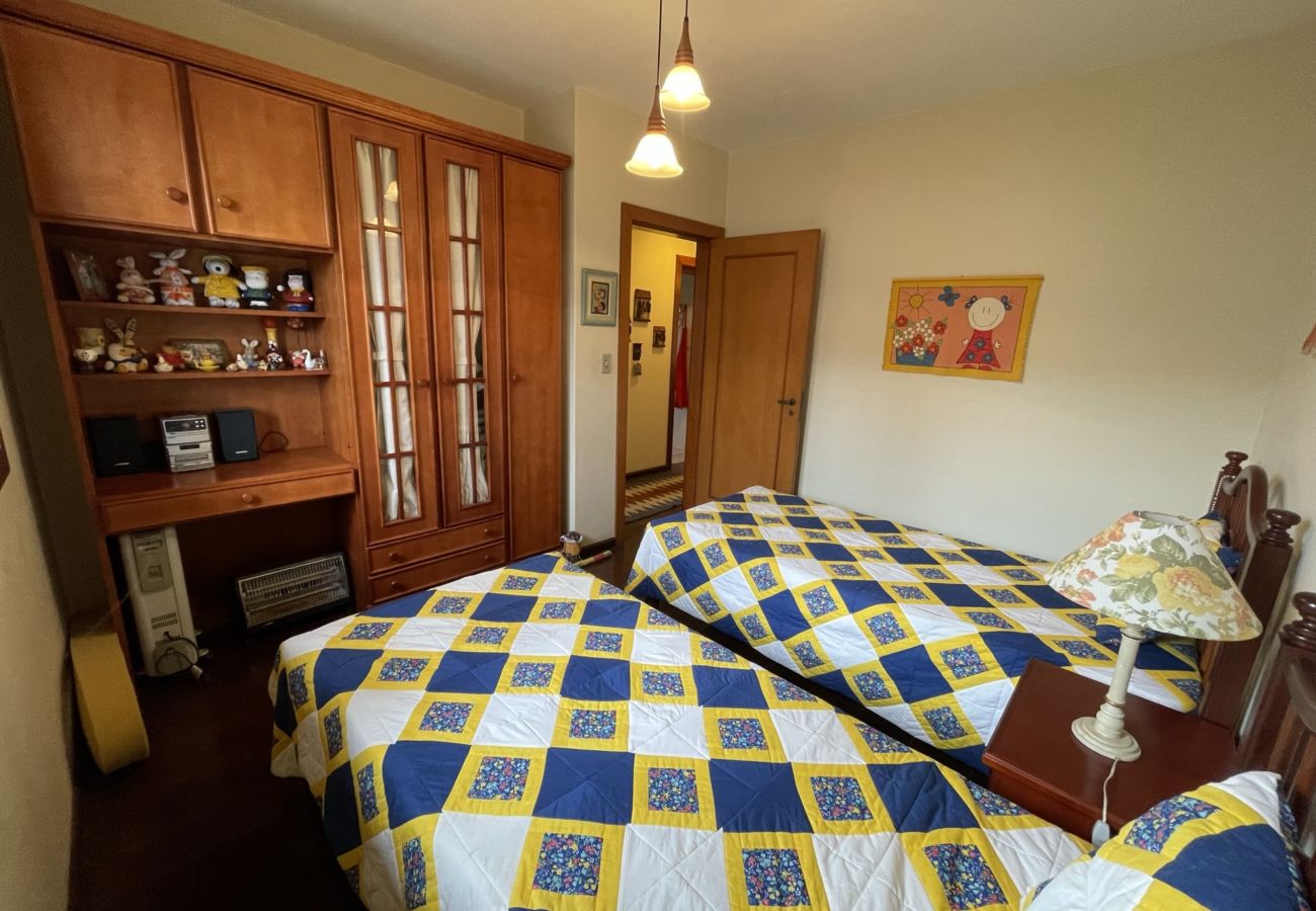 Apartamento em Gramado - Apto Solar da Praça REF 547280