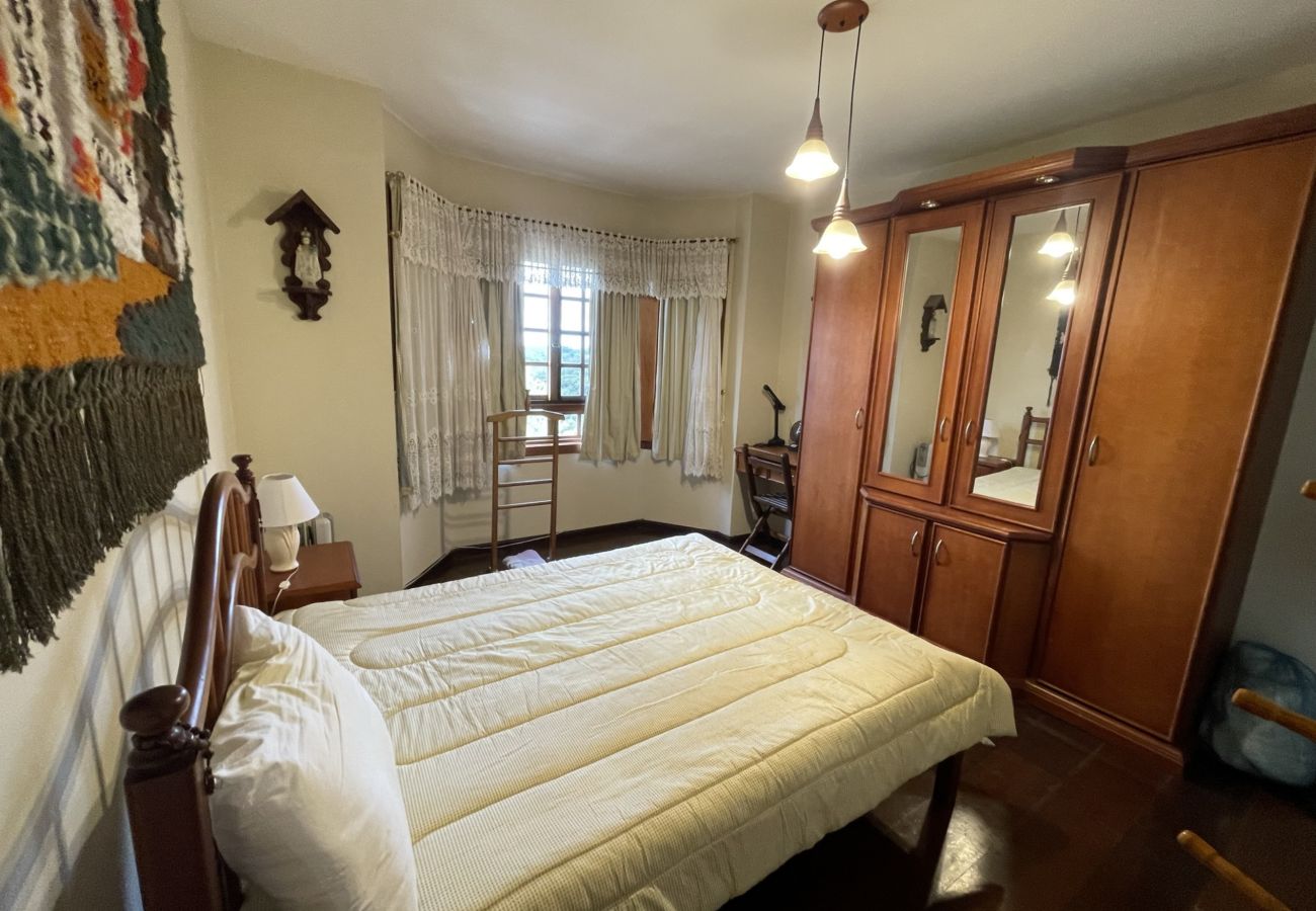 Apartamento em Gramado - Apto Solar da Praça REF 547280