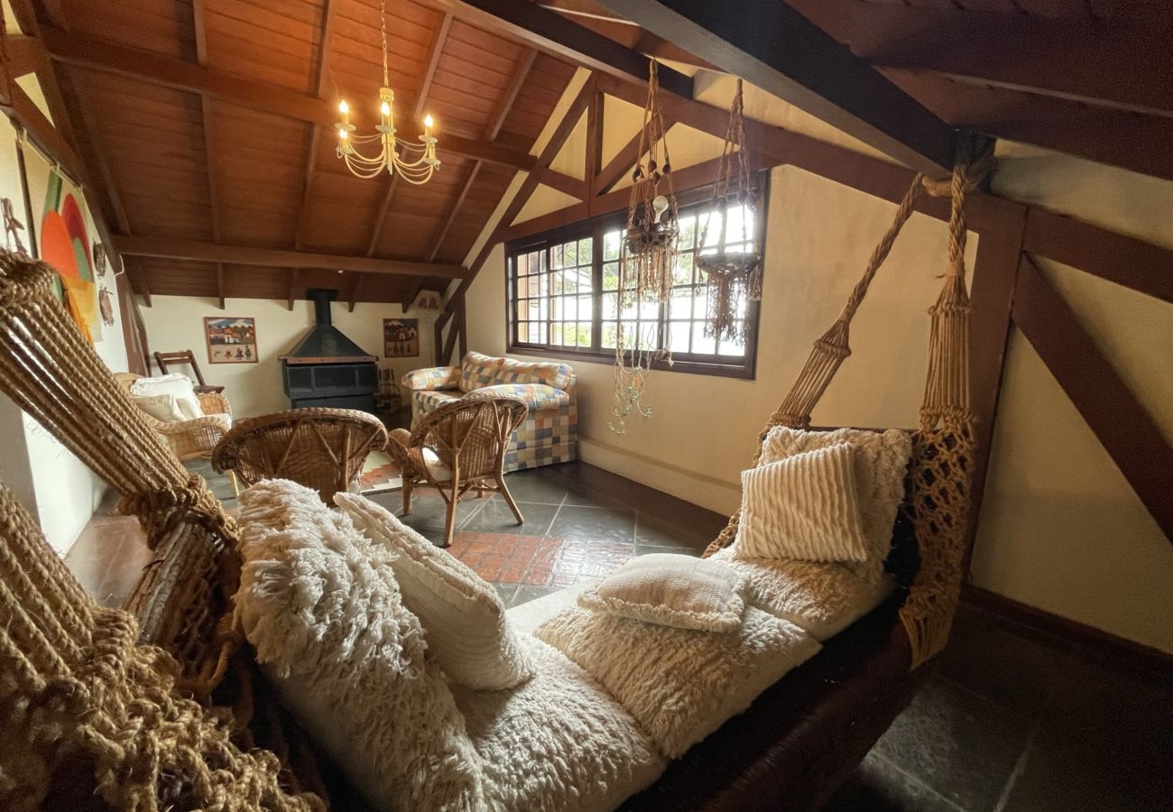Apartamento em Gramado - Apto Solar da Praça REF 547280