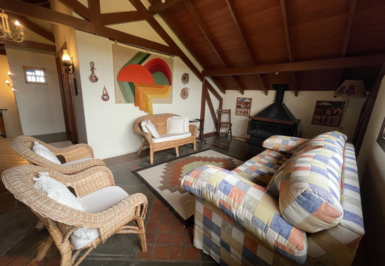 Apartamento em Gramado - Apto Solar da Praça REF 547280