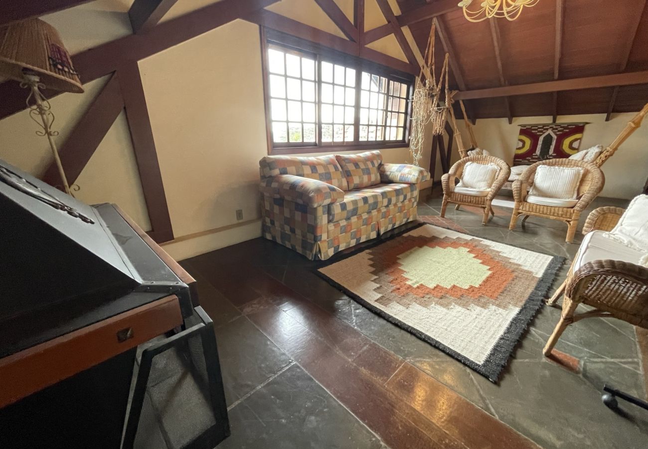 Apartamento em Gramado - Apto Solar da Praça REF 547280