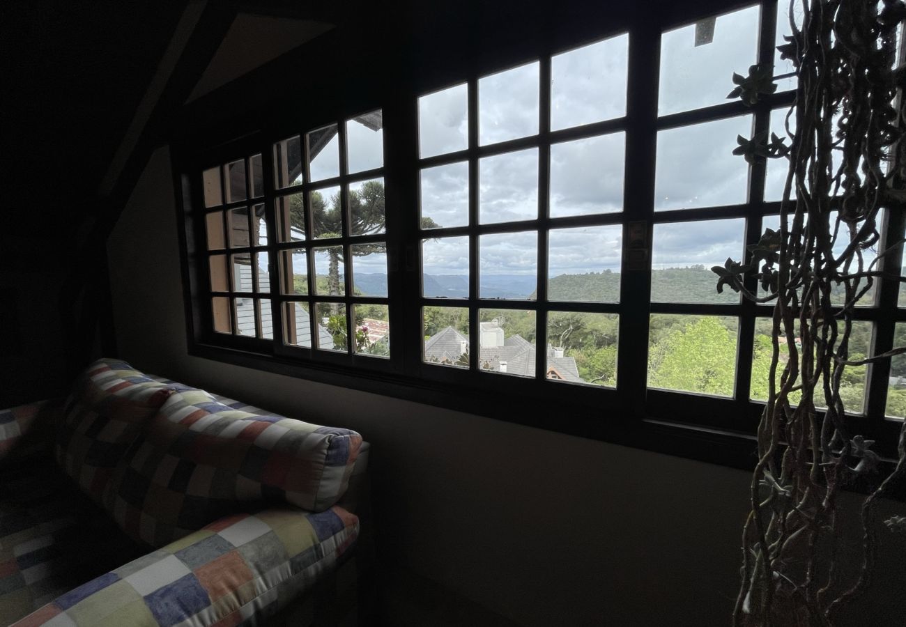 Apartamento em Gramado - Apto Solar da Praça REF 547280