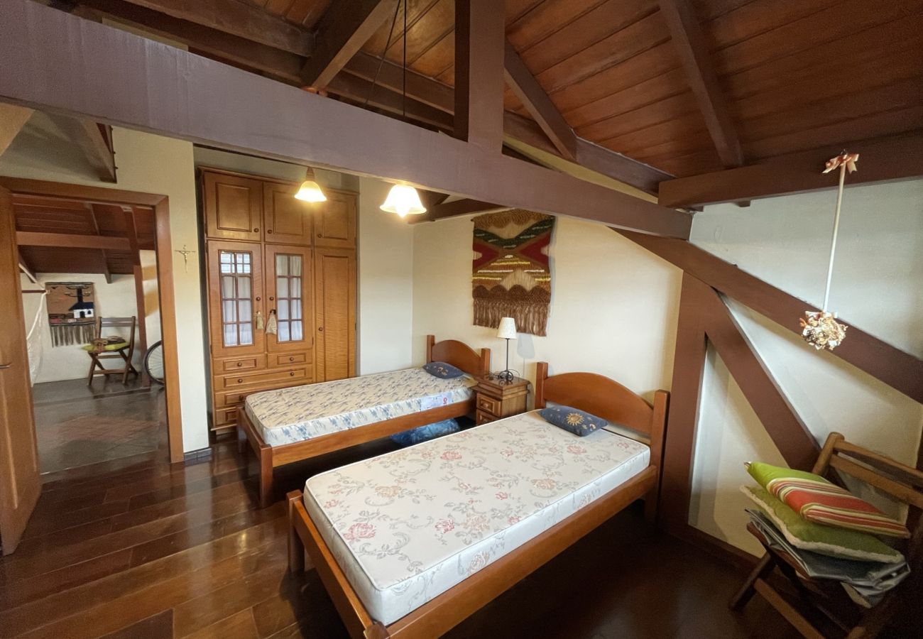 Apartamento em Gramado - Apto Solar da Praça REF 547280