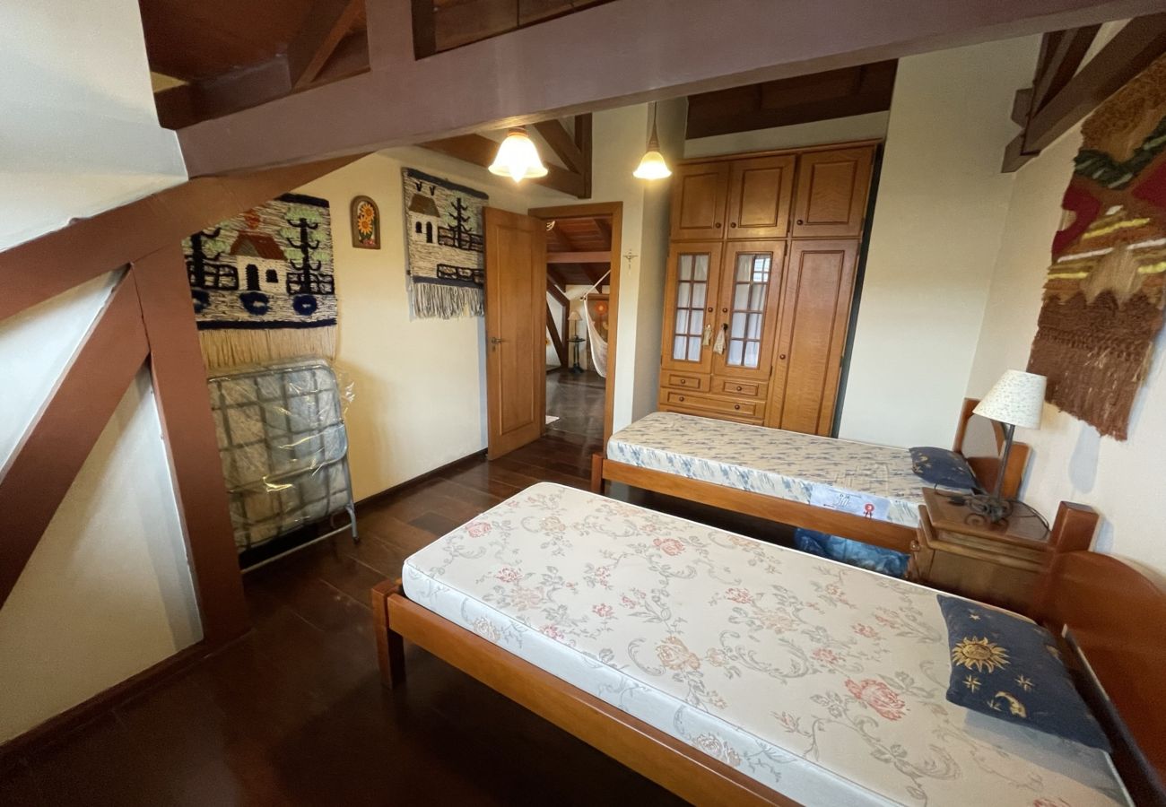 Apartamento em Gramado - Apto Solar da Praça REF 547280