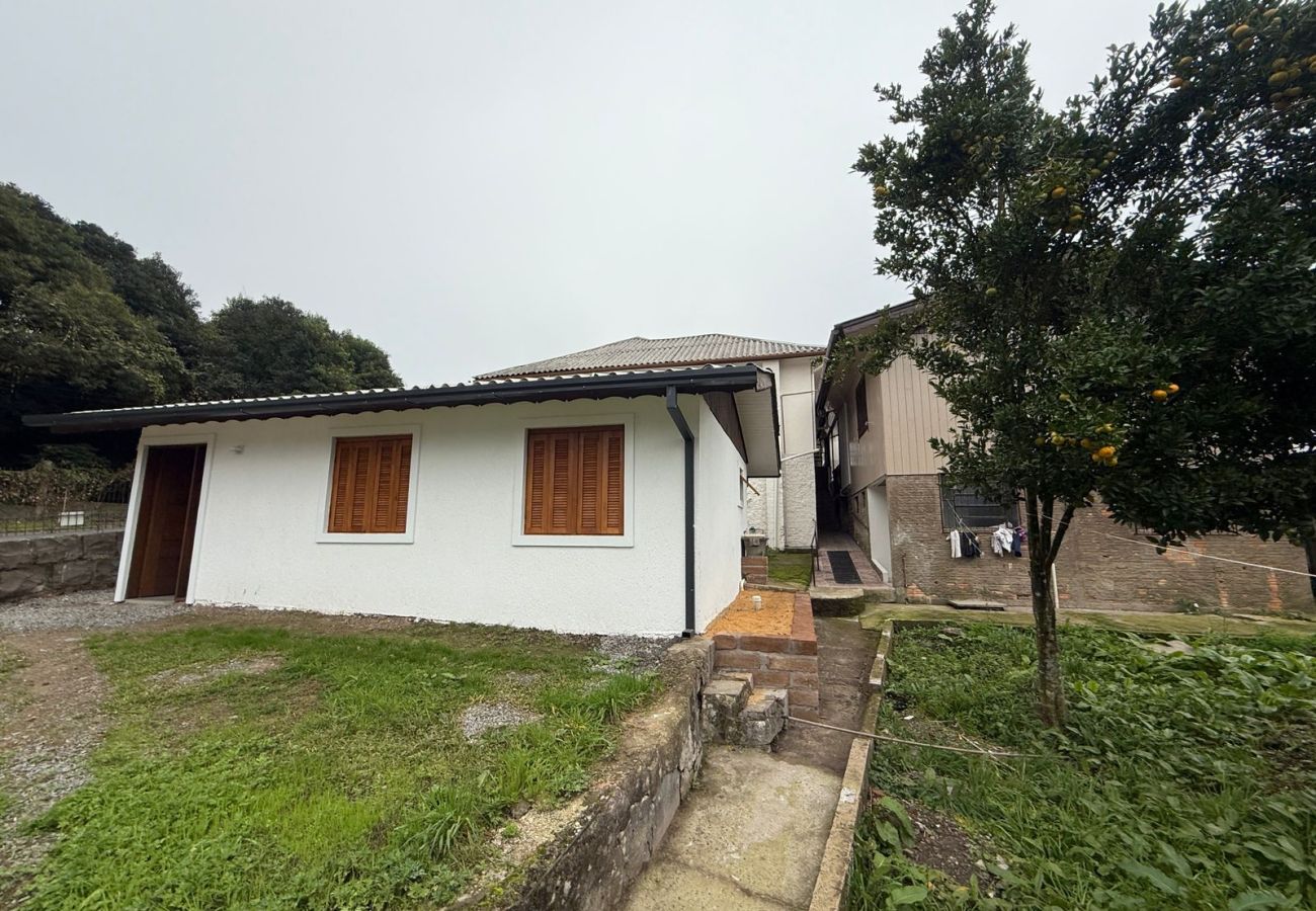 Casa em Canela - CASAS NA RUA DAS HORTÊNSIAS CANELA REF 570203