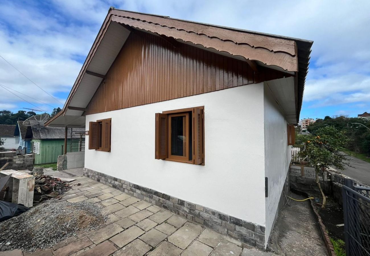 Casa em Canela - CASAS NA RUA DAS HORTÊNSIAS CANELA REF 570203