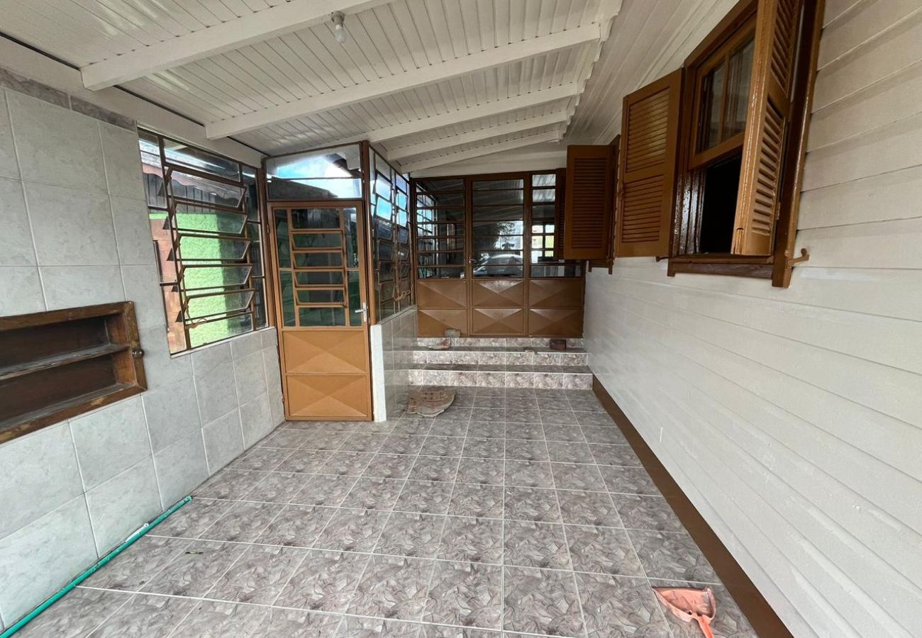 Casa em Canela - CASAS NA RUA DAS HORTÊNSIAS CANELA REF 570203