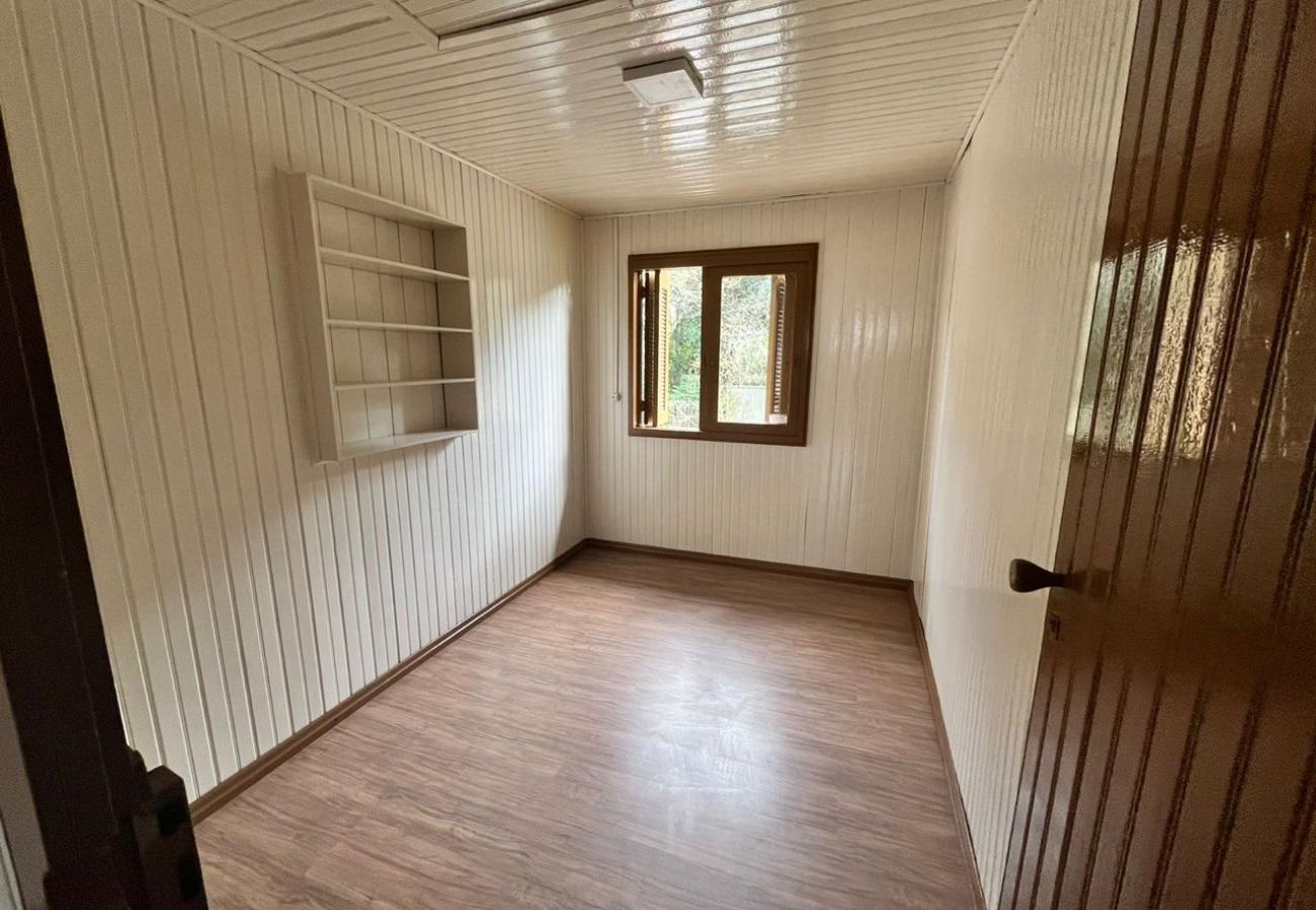 Casa em Canela - CASAS NA RUA DAS HORTÊNSIAS CANELA REF 570203