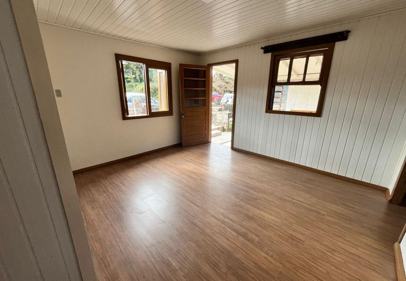 Casa em Canela - CASAS NA RUA DAS HORTÊNSIAS CANELA REF 570203