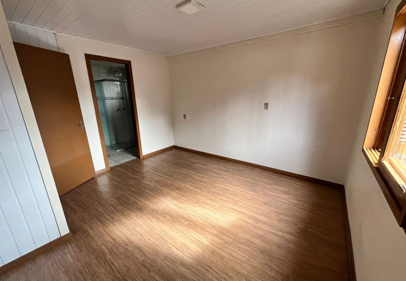 Casa em Canela - CASAS NA RUA DAS HORTÊNSIAS CANELA REF 570203