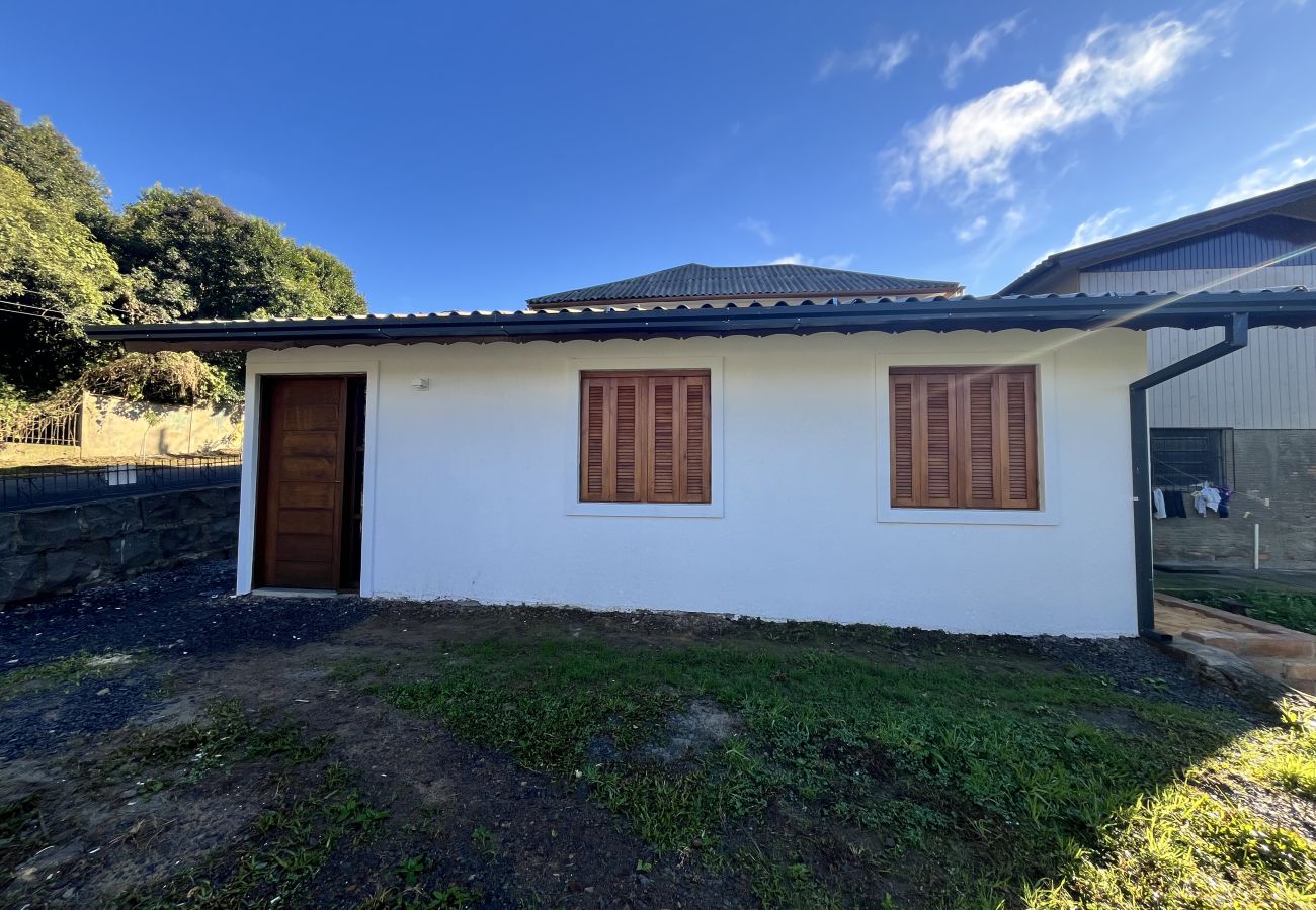 Casa em Canela - CASAS NA RUA DAS HORTÊNSIAS CANELA REF 570203