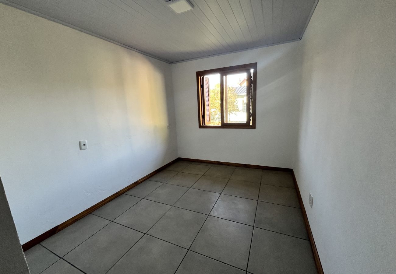 Casa em Canela - CASAS NA RUA DAS HORTÊNSIAS CANELA REF 570203