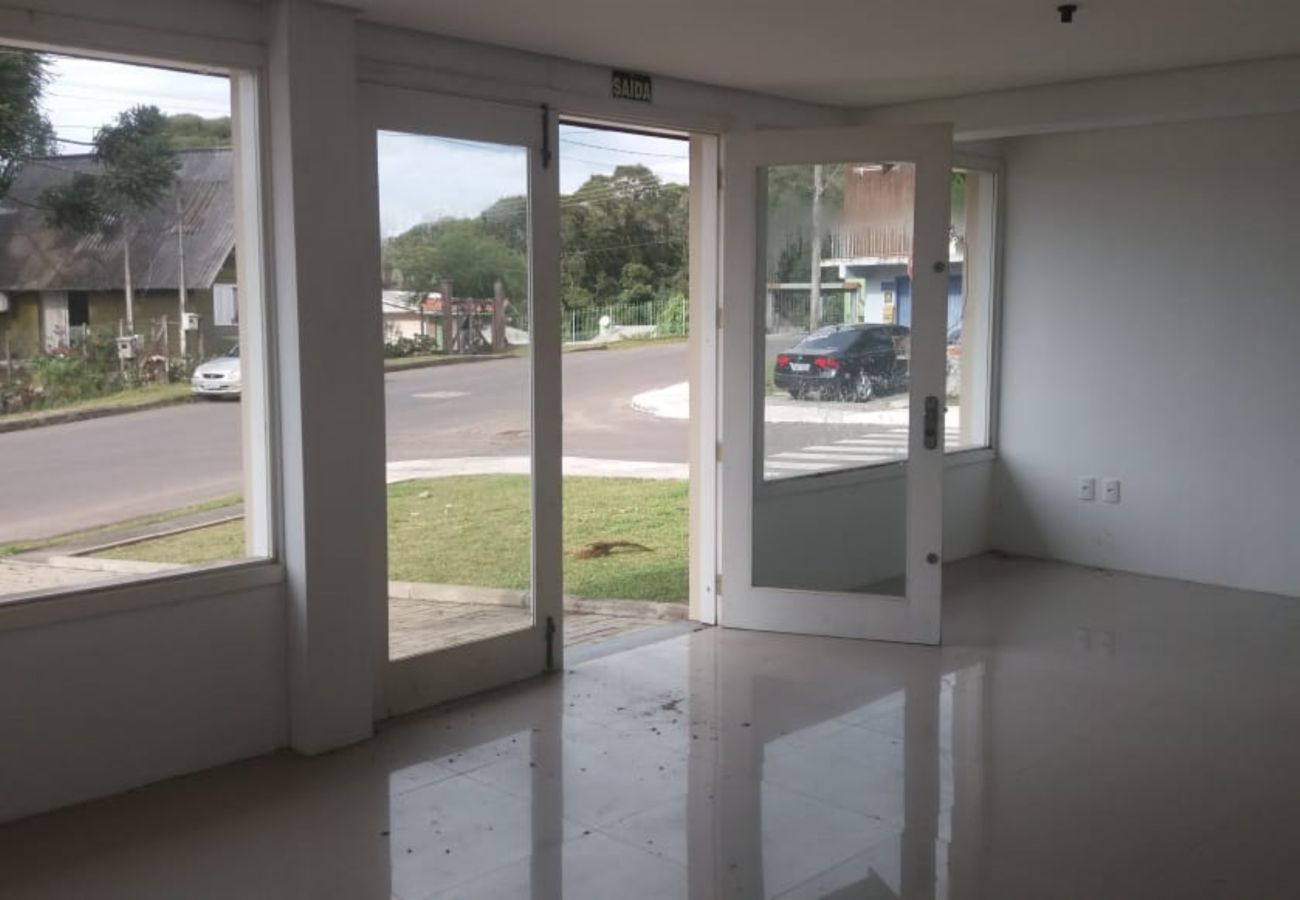 Local comercial em Canela - LOJAL VILA DO CEDRO  REF 570912