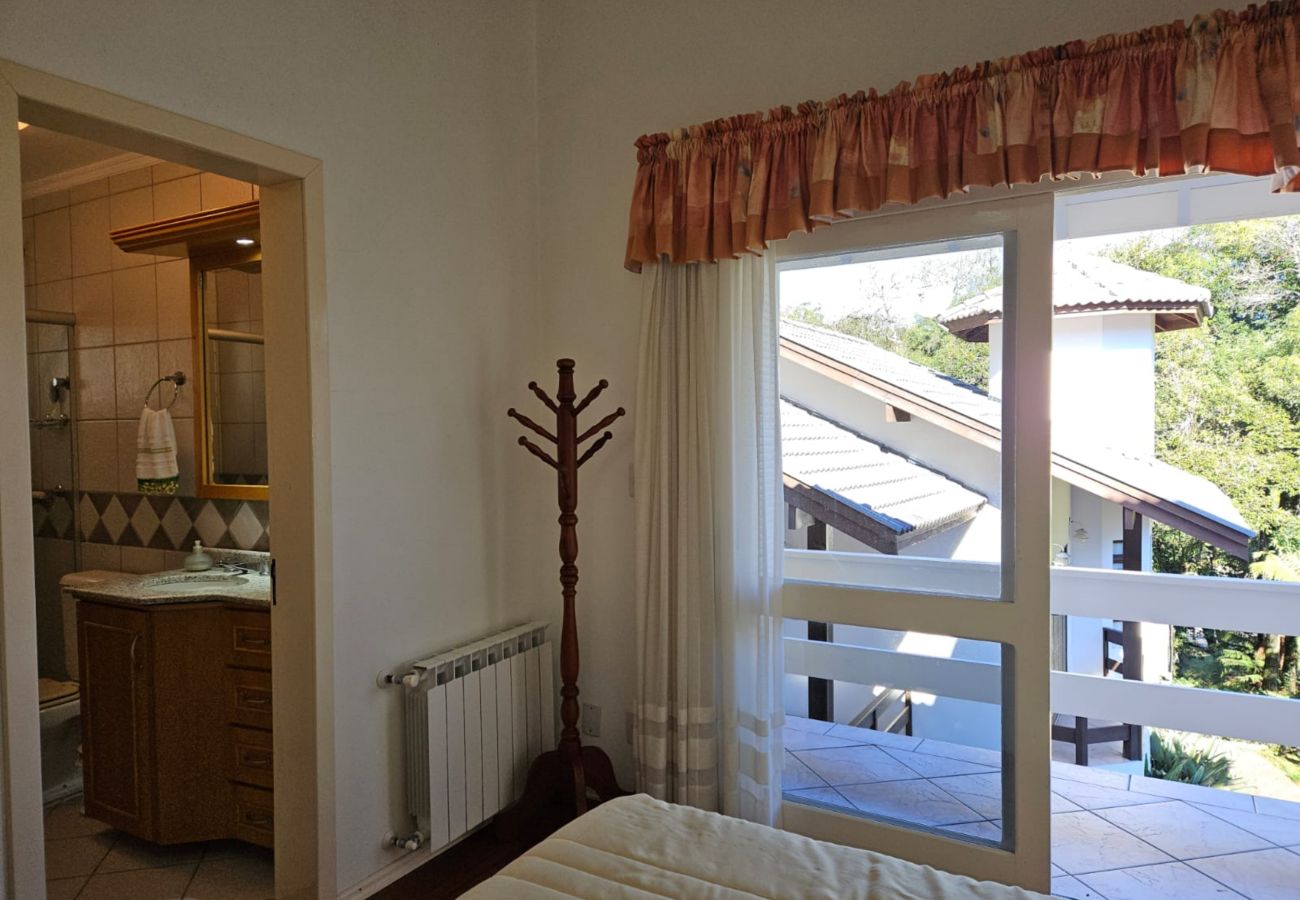 Casa em Gramado - CASA 3 DORM COND DAS BROMÉLIAS REF 585068 