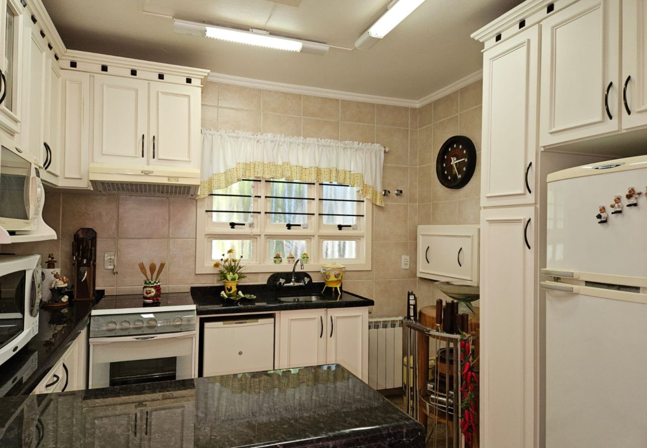 Casa em Gramado - CASA 3 DORM COND DAS BROMÉLIAS REF 585068 