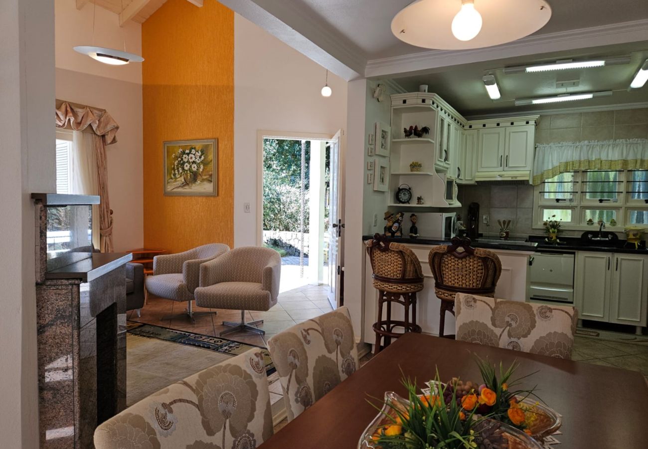 Casa em Gramado - CASA 3 DORM COND DAS BROMÉLIAS REF 585068 