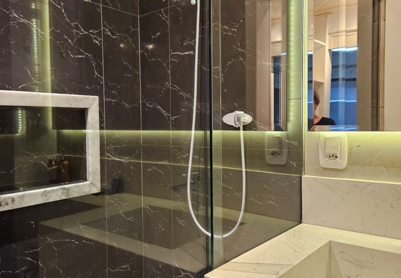 Apartamento em Gramado - APTO 4 DORMITÓRIOS ÂNGELO BISOL REF 670261