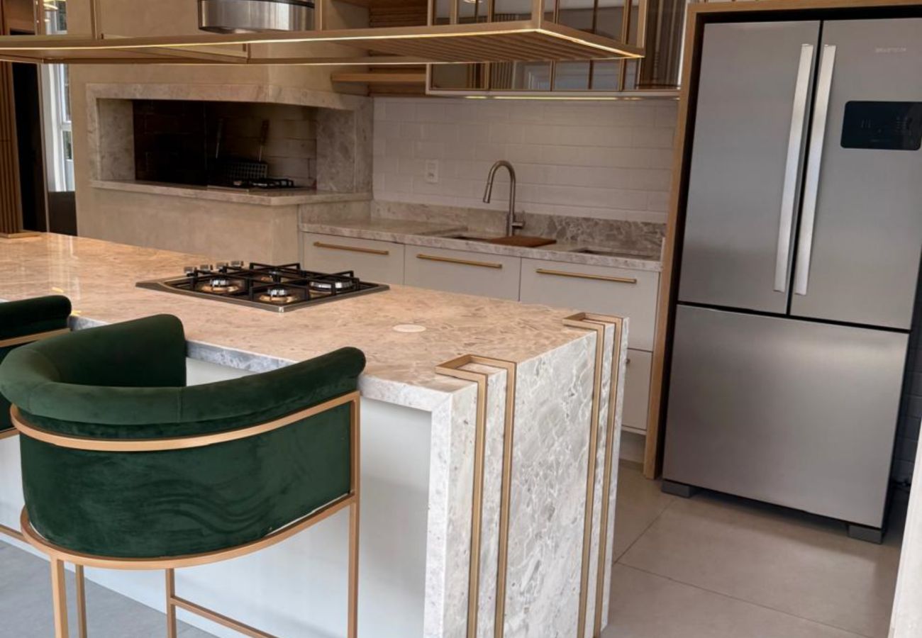 Casa em Gramado - CASA 3 SUÍTES VIVENDAS DO ARVOREDO REF 670276