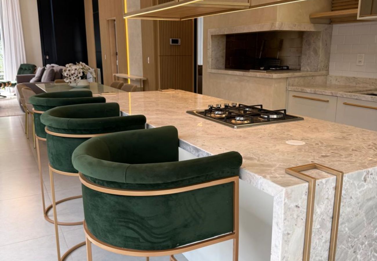 Casa em Gramado - CASA 3 SUÍTES VIVENDAS DO ARVOREDO REF 670276