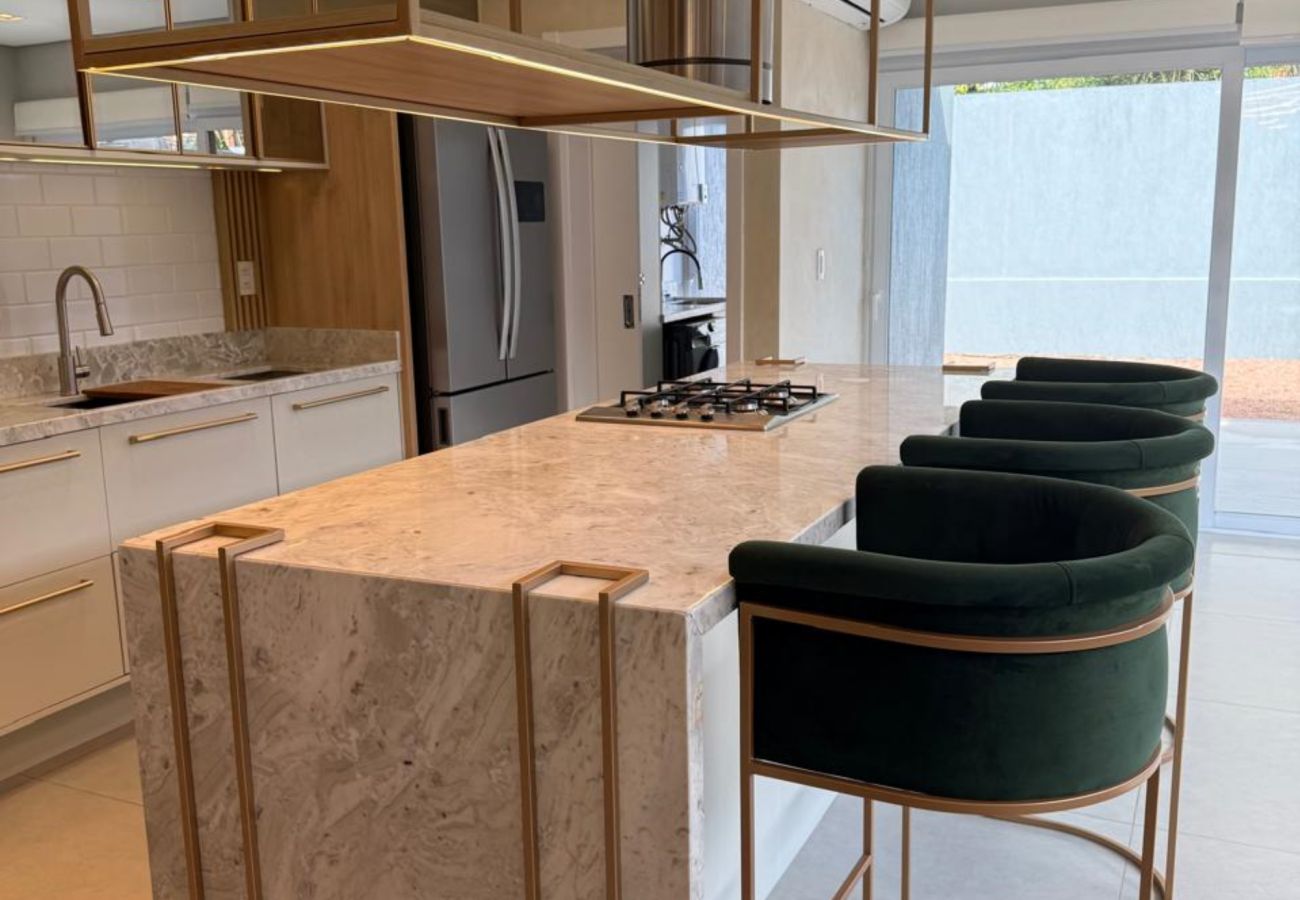 Casa em Gramado - CASA 3 SUÍTES VIVENDAS DO ARVOREDO REF 670276