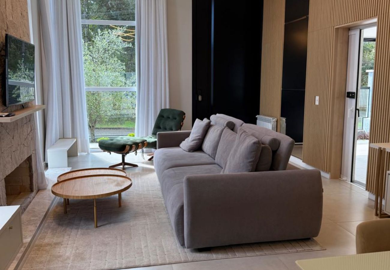 Casa em Gramado - CASA 3 SUÍTES VIVENDAS DO ARVOREDO REF 670276