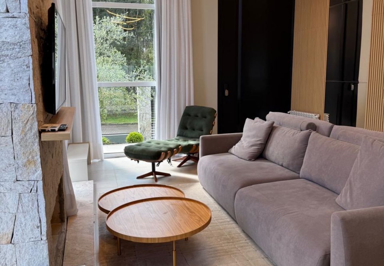 Casa em Gramado - CASA 3 SUÍTES VIVENDAS DO ARVOREDO REF 670276