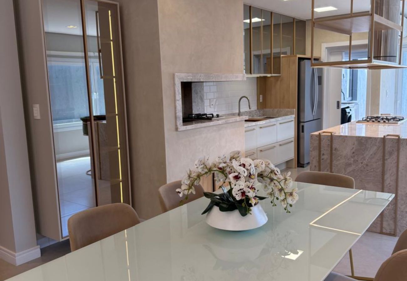 Casa em Gramado - CASA 3 SUÍTES VIVENDAS DO ARVOREDO REF 670276