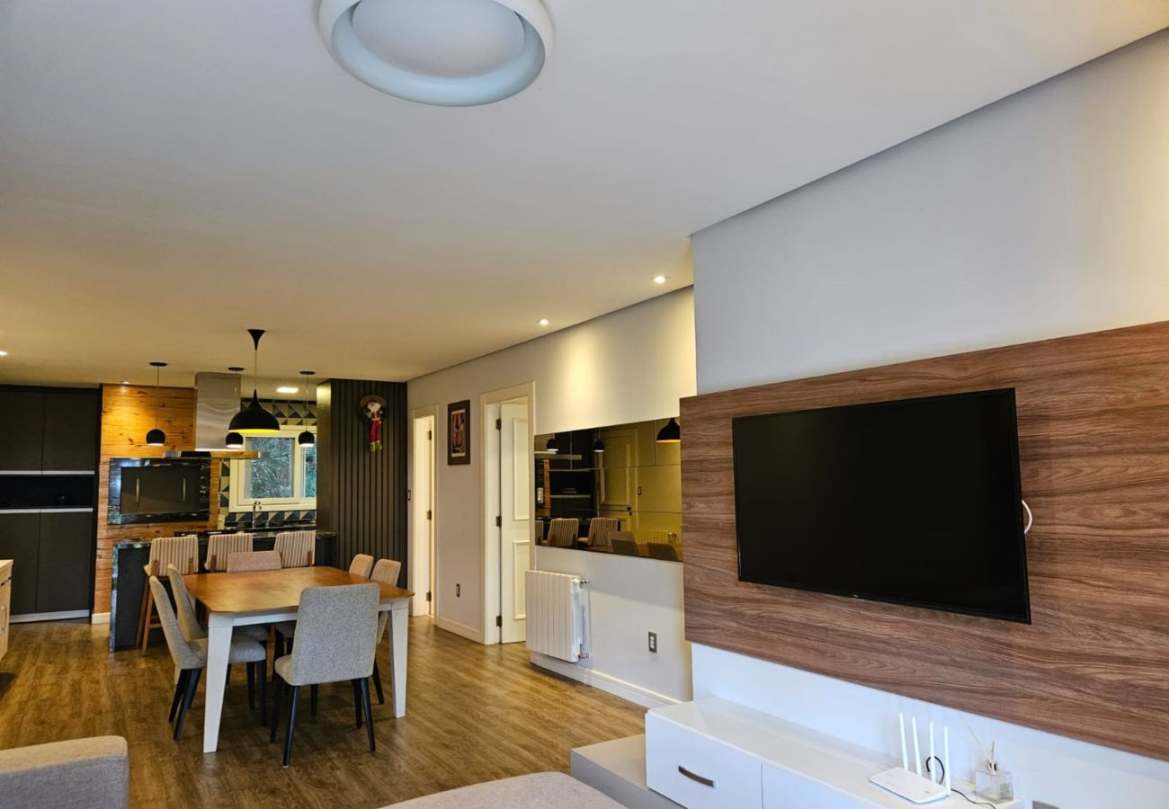 Apartamento em Gramado - APTO 3 SUÍTES COM VISTA PRIVILEGIADA  REF 673088