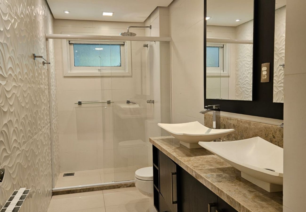 Apartamento em Gramado - APTO 3 SUÍTES COM VISTA PRIVILEGIADA  REF 673088