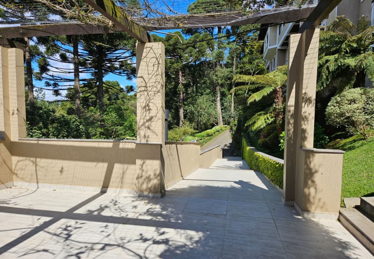 Apartamento em Gramado - APTO 3 SUÍTES COM VISTA PRIVILEGIADA  REF 673088