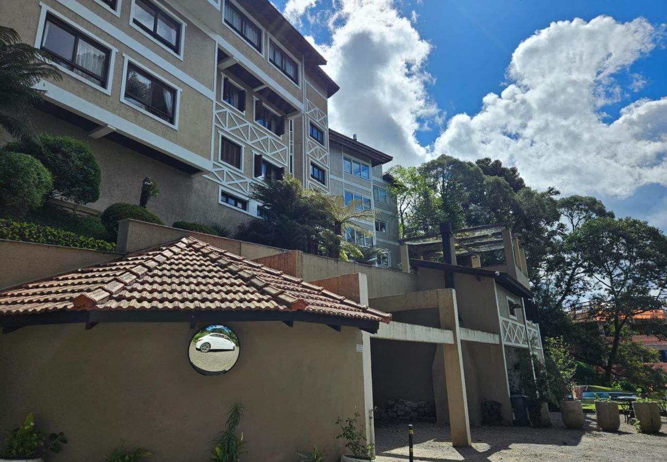 Apartamento em Gramado - APTO 3 SUÍTES COM VISTA PRIVILEGIADA  REF 673088