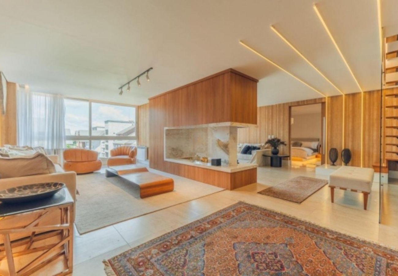 Apartamento em Gramado - COB. ALTO PADRÃO CORAÇÃO GRAMADO REF 673668