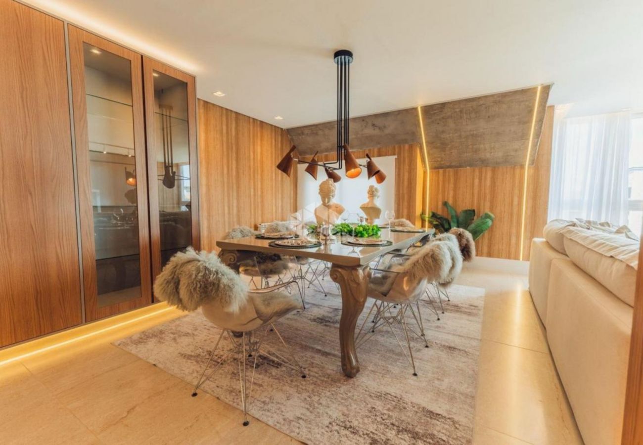 Apartamento em Gramado - COB. ALTO PADRÃO CORAÇÃO GRAMADO REF 673668