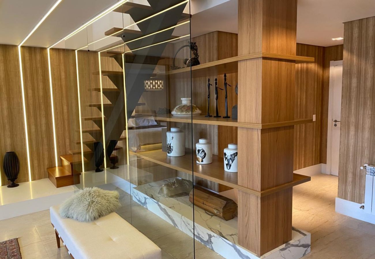 Apartamento em Gramado - COB. ALTO PADRÃO CORAÇÃO GRAMADO REF 673668