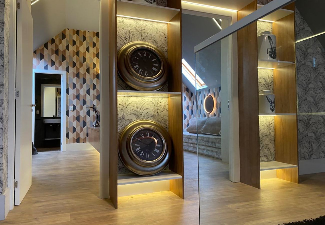 Apartamento em Gramado - COB. ALTO PADRÃO CORAÇÃO GRAMADO REF 673668