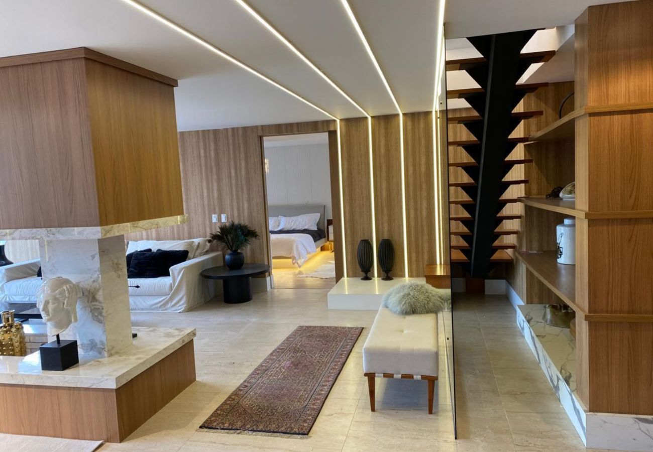 Apartamento em Gramado - COB. ALTO PADRÃO CORAÇÃO GRAMADO REF 673668