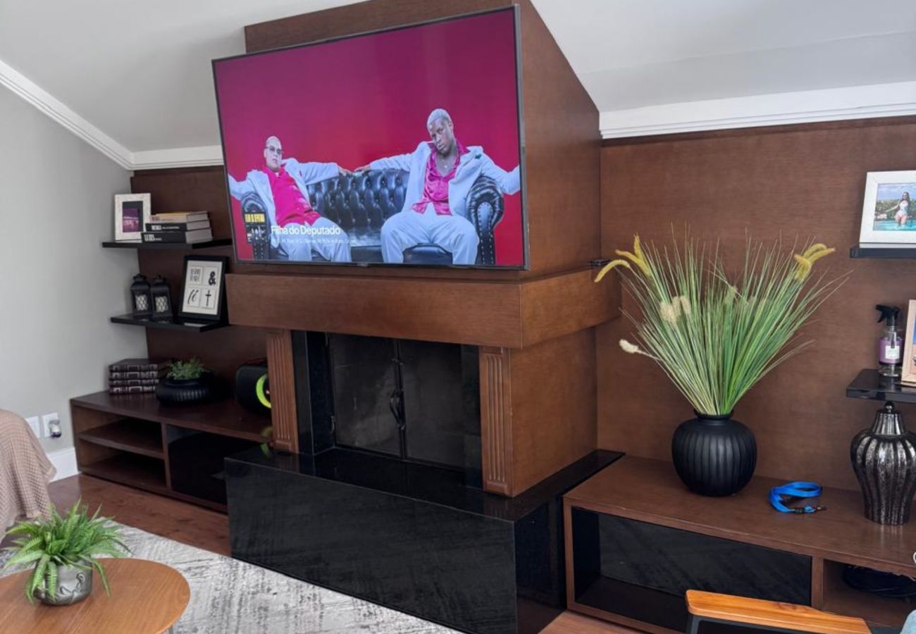 Apartamento em Gramado - COBERTURA NA PRAÇA DAS ROSAS REF 674766