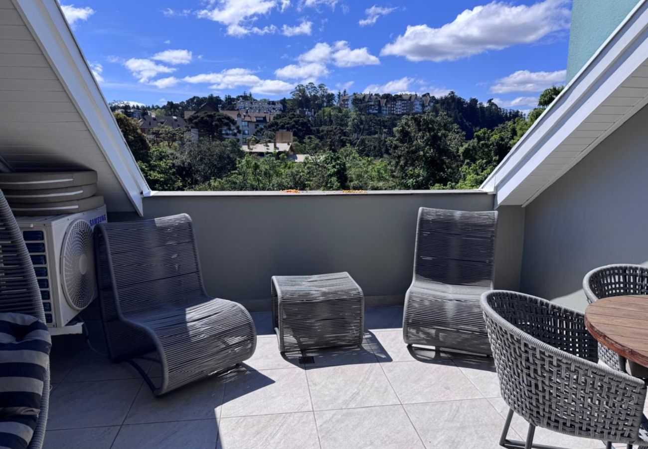 Apartamento em Gramado - COBERTURA NA PRAÇA DAS ROSAS REF 674766