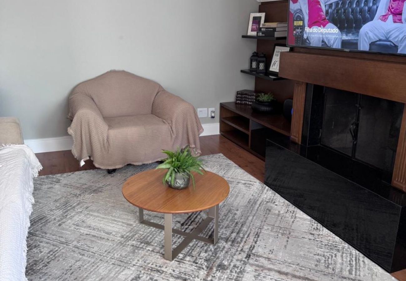 Apartamento em Gramado - COBERTURA NA PRAÇA DAS ROSAS REF 674766