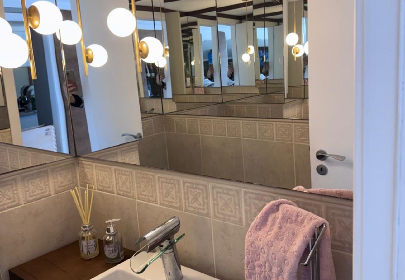 Apartamento em Gramado - COBERTURA NA PRAÇA DAS ROSAS REF 674766