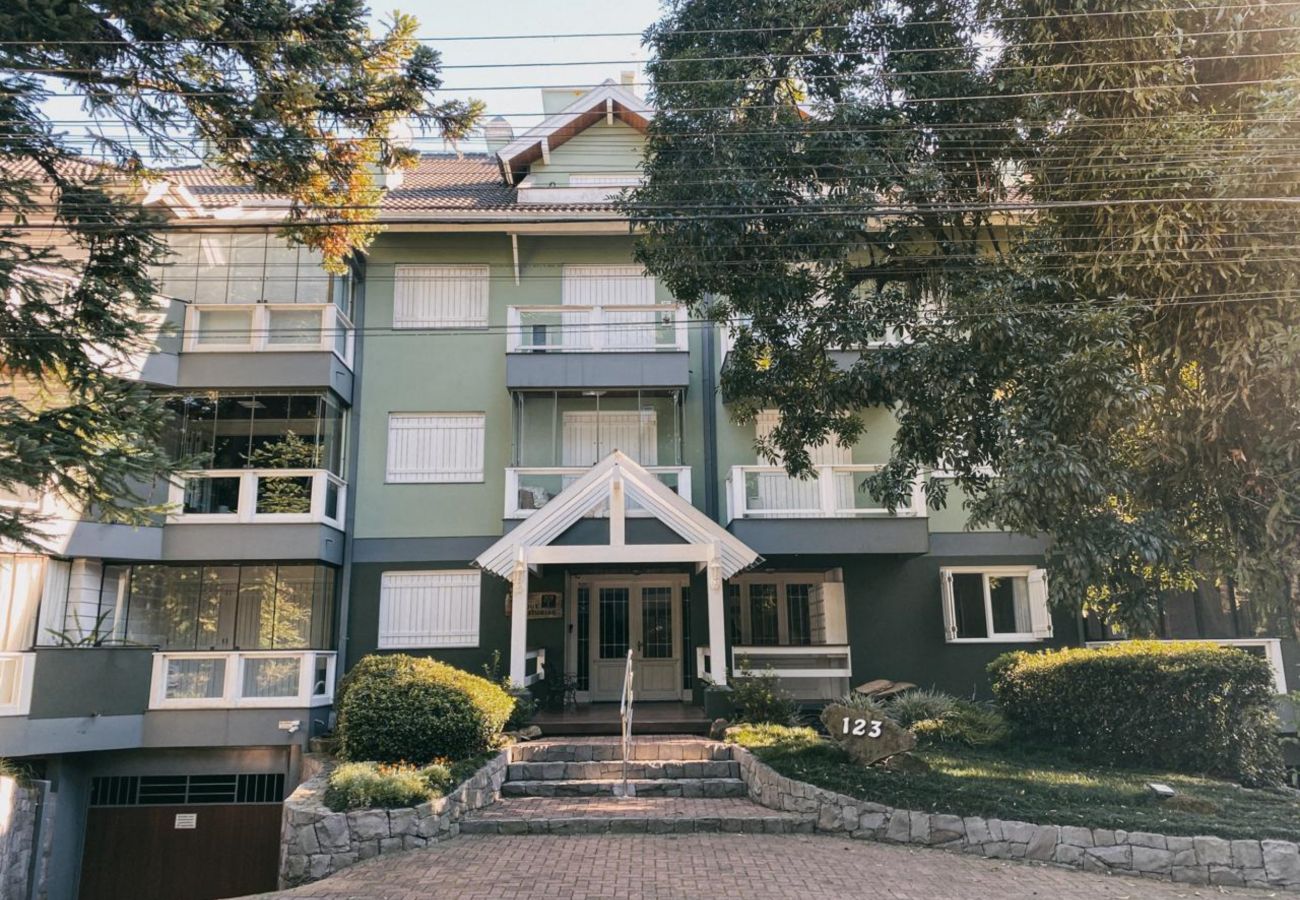 Apartamento em Gramado - COBERTURA NA PRAÇA DAS ROSAS REF 674766