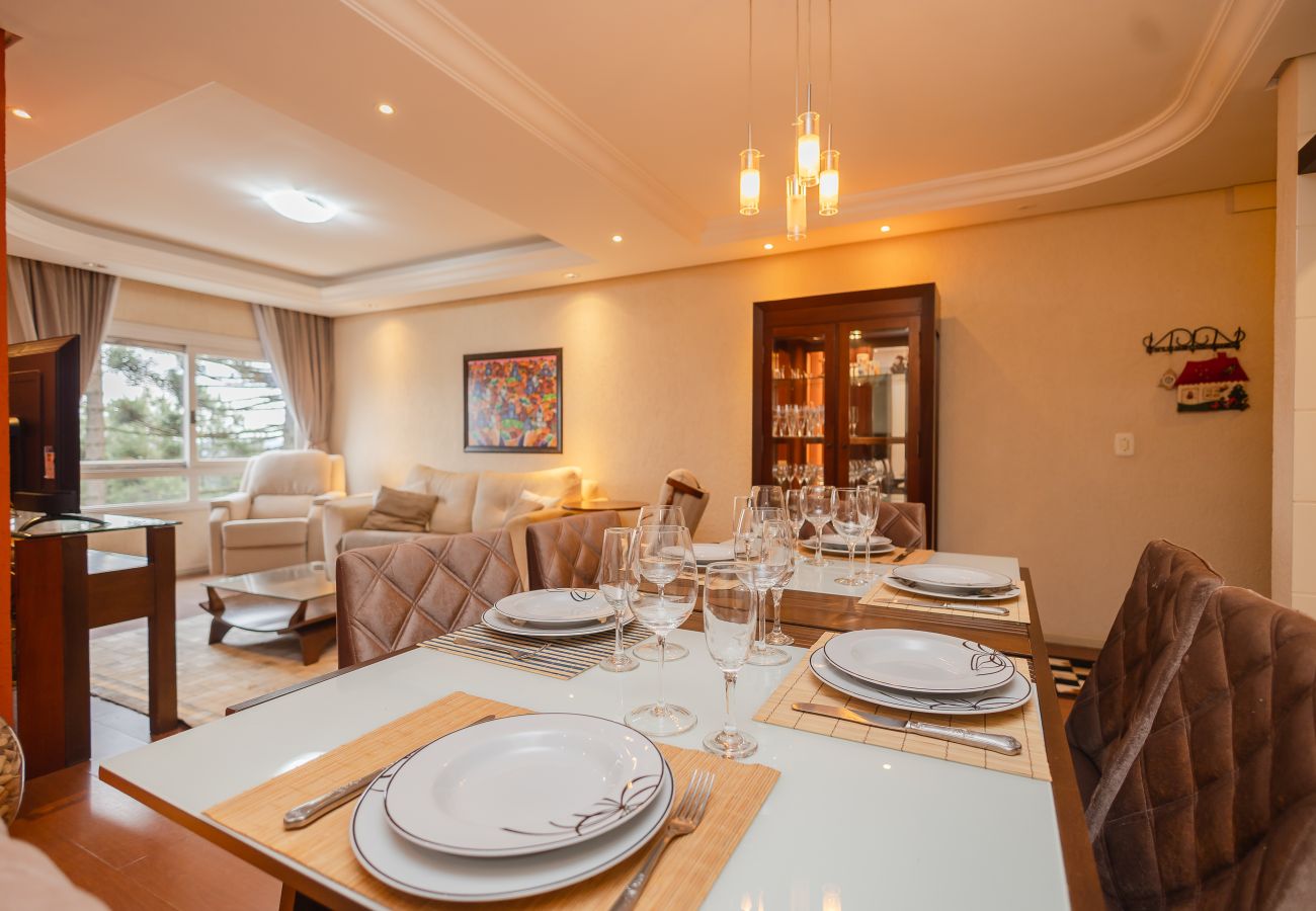 Apartamento em Gramado - Apto 2 dorm Cond Solar dos Pinheiros REF 692219 