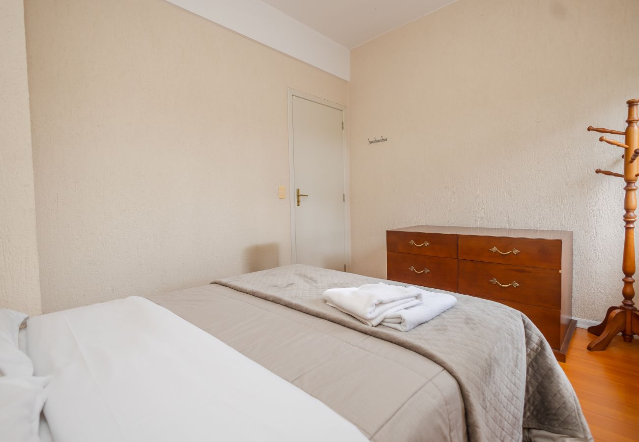 Apartamento em Gramado - Apto 2 dorm Cond Solar dos Pinheiros REF 692219 