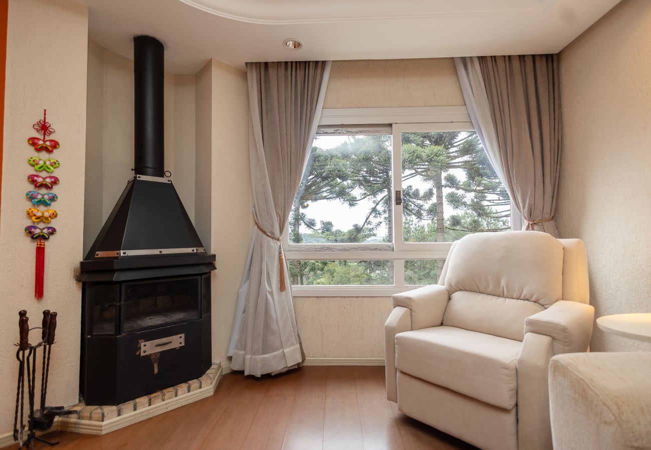 Apartamento em Gramado - Apto 2 dorm Cond Solar dos Pinheiros REF 692219 