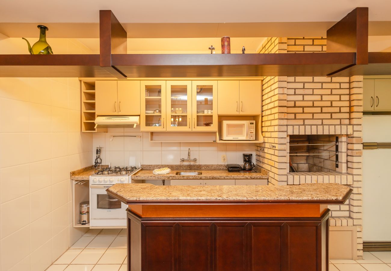 Apartamento em Gramado - Apto 2 dorm Cond Solar dos Pinheiros REF 692219 