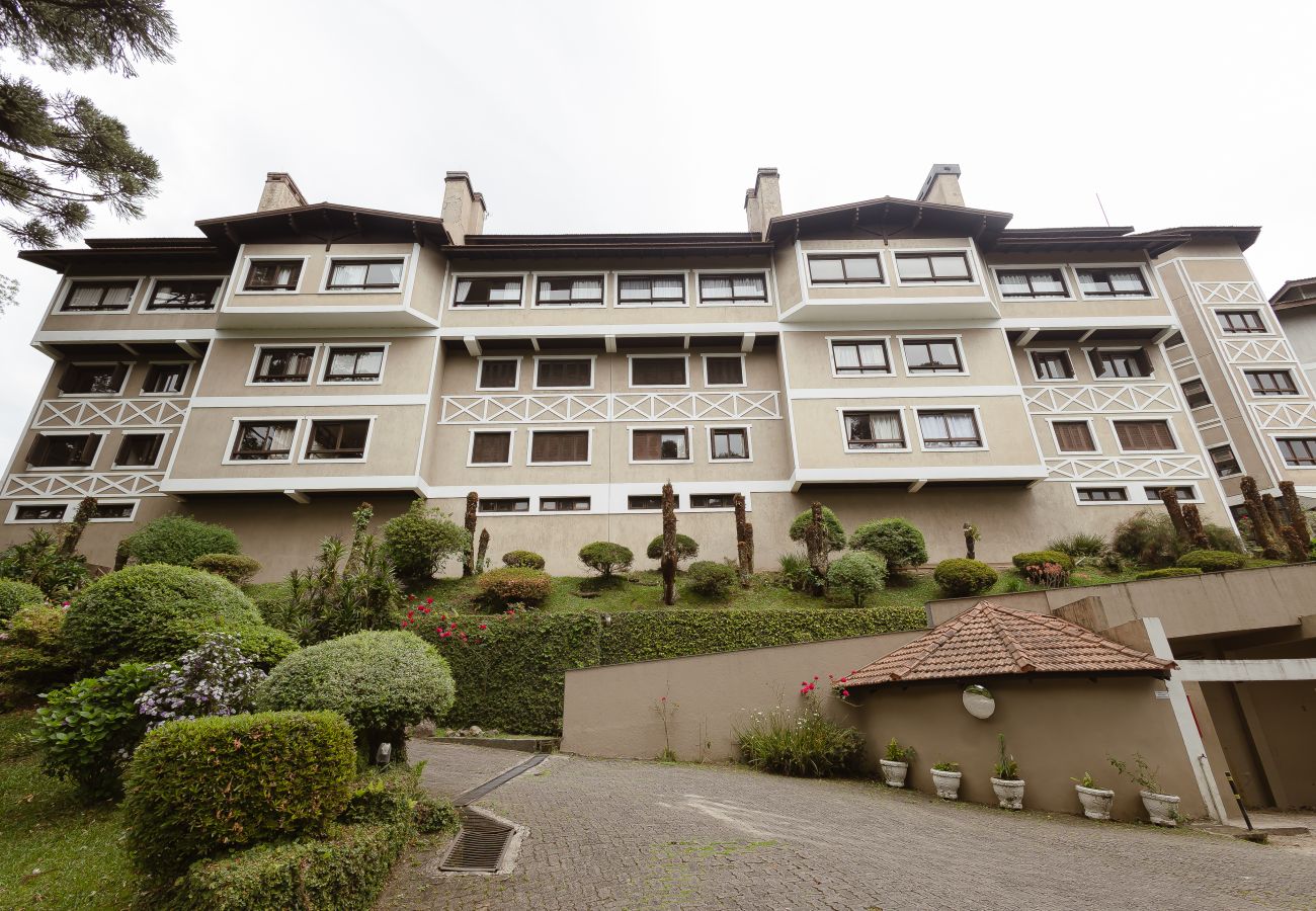 Apartamento em Gramado - Apto 2 dorm Cond Solar dos Pinheiros REF 692219 