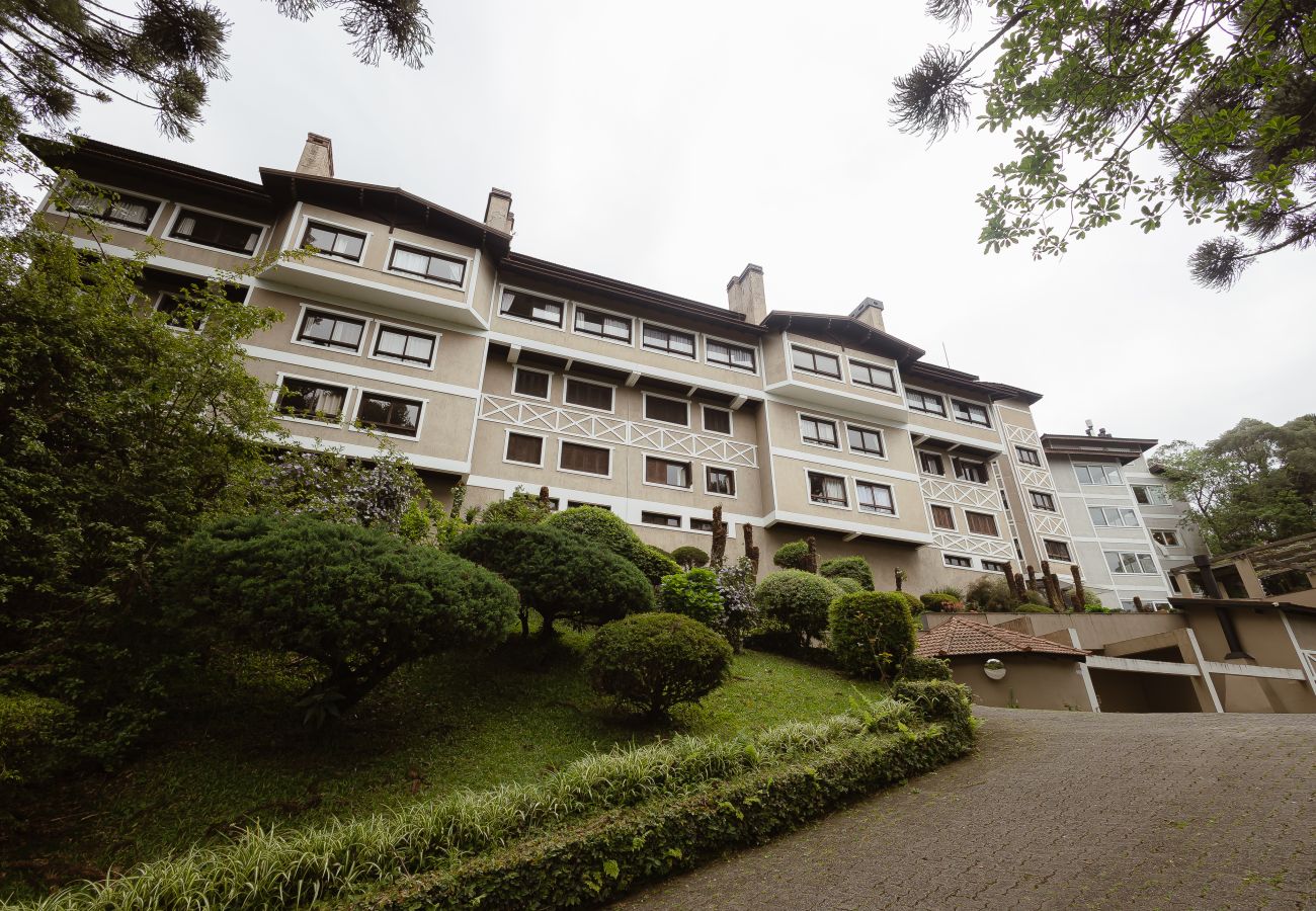 Apartamento em Gramado - Apto 2 dorm Cond Solar dos Pinheiros REF 692219 