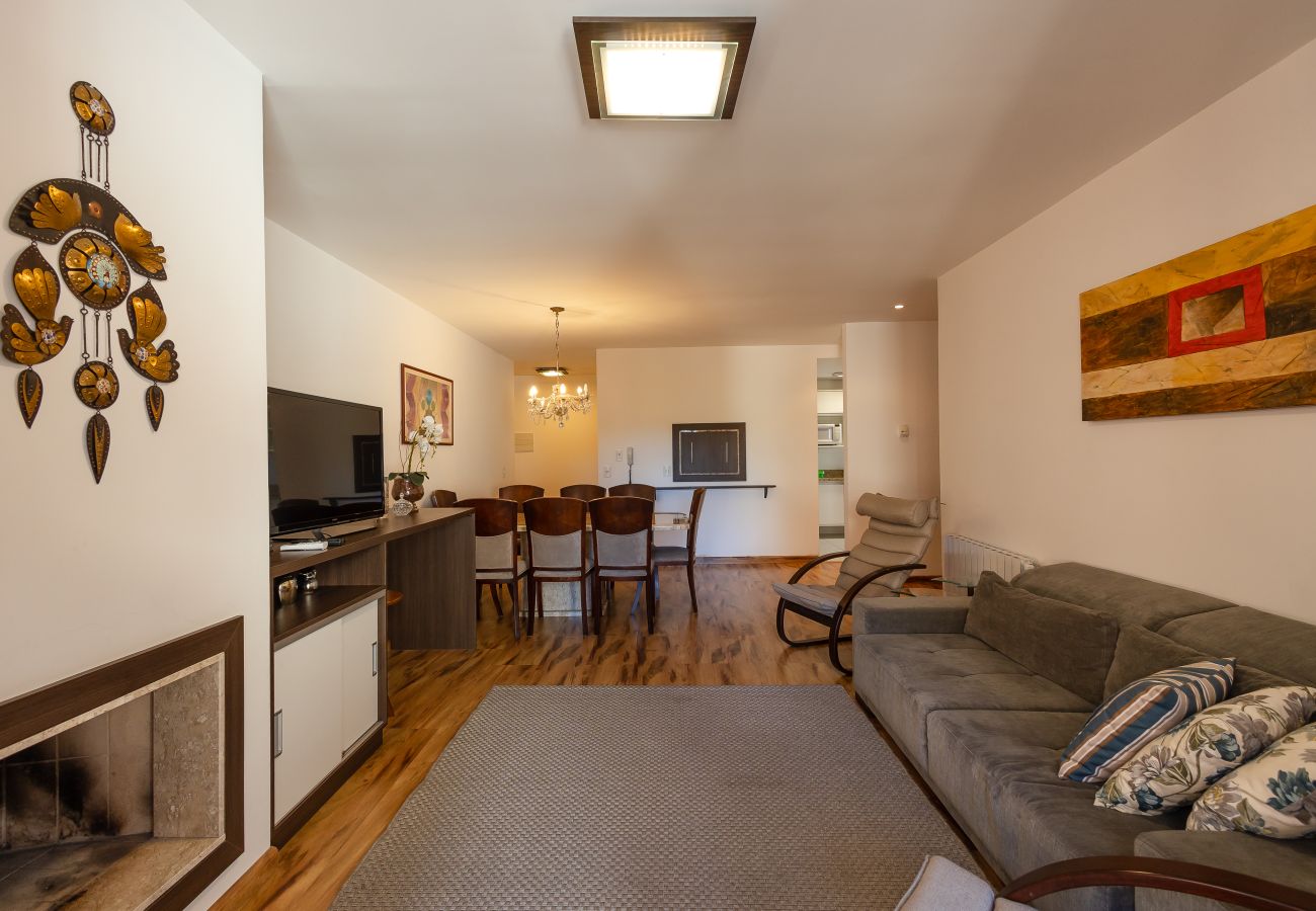 Apartamento em Gramado - Apto 2 suítes Príncipe de Salzburgo REF 692255